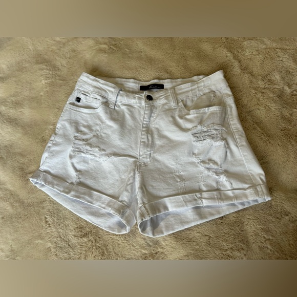 KanCan Pants - KanCan distressed cuffed shorts. Size 13/30